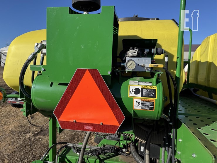 john-deere-1770-image-96