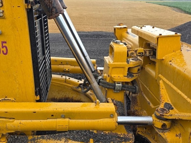 2012-caterpillar-d6t-xl-image-51