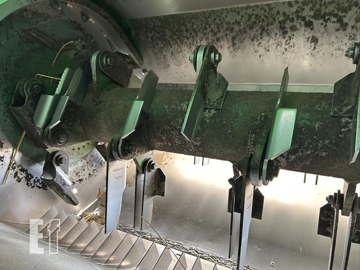 2012-john-deere-s690-image-33