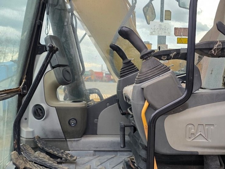 2010-caterpillar-312d-image-66