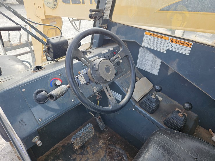 2015-gehl-rs6-42-image-9