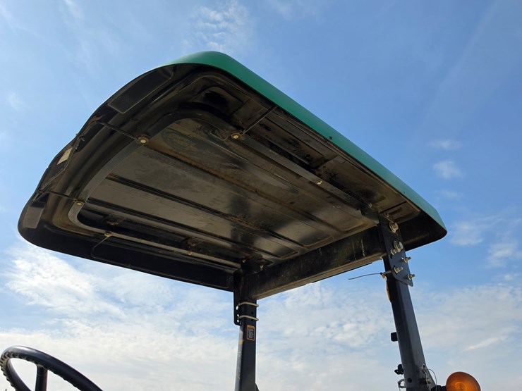 2017-john-deere-6110m-image-16