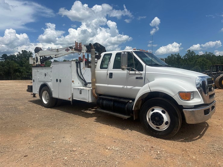 2005-ford-f650-image-2