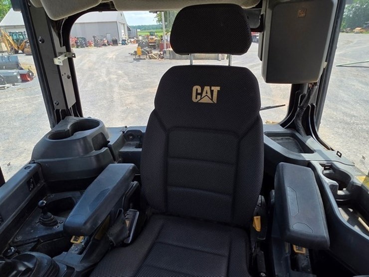 2021-caterpillar-d5-lgp-image-79