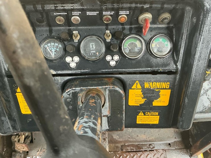 1989-john-deere-640d-image-21