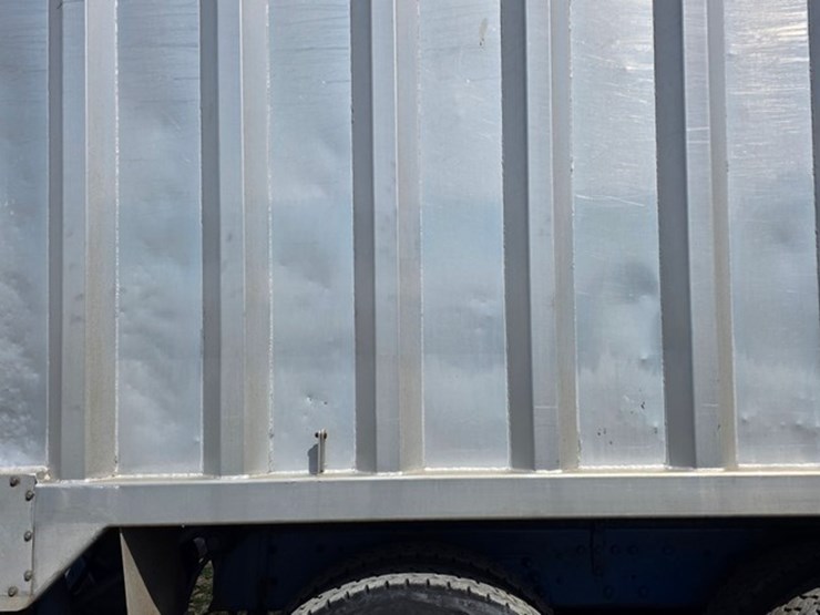 1991-ford-l9000-image-27