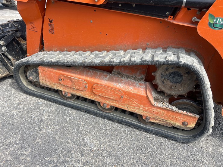 2021-gehl-rt105-image-10