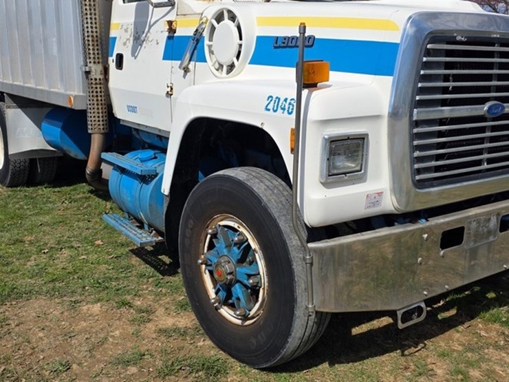 1991-ford-l9000-image-37