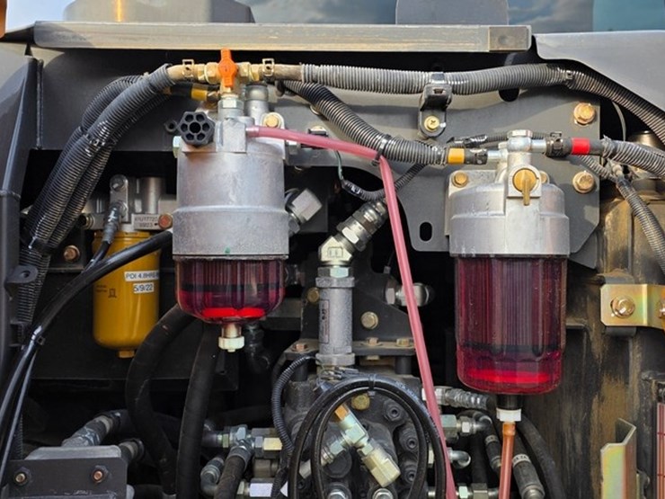 2021-case-cx80c-image-55