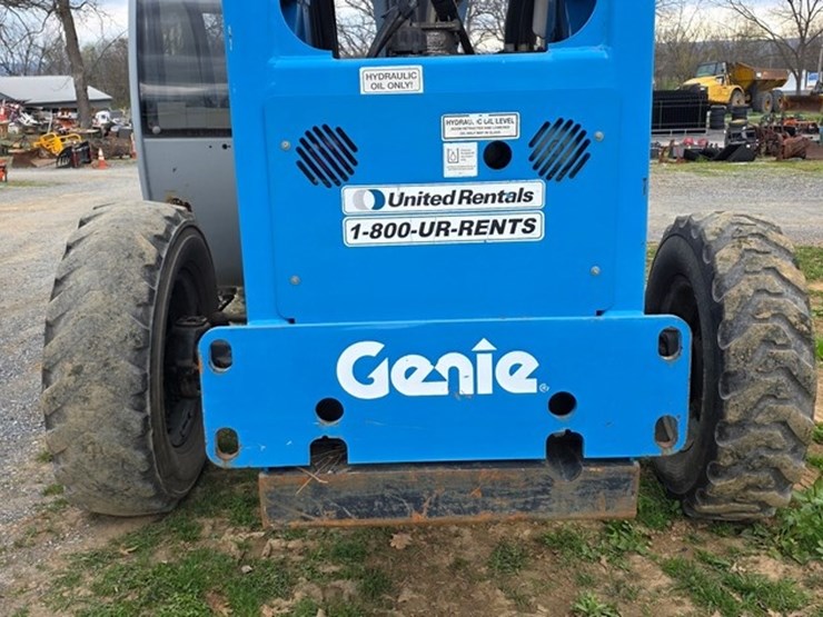 2011-genie-gth844-image-17