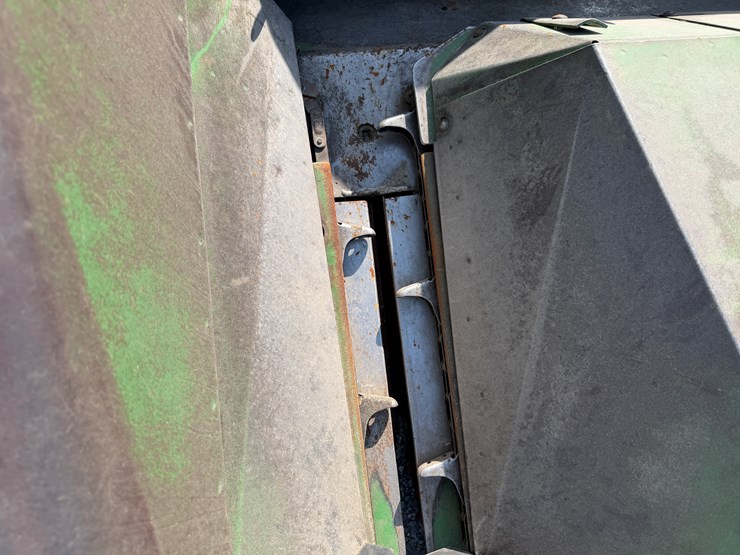 john-deere-444-image-8