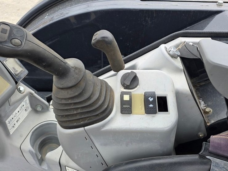 2019-deere-50g-image-62