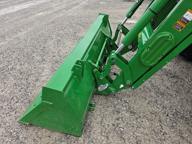 2023-john-deere-6155m-image-6