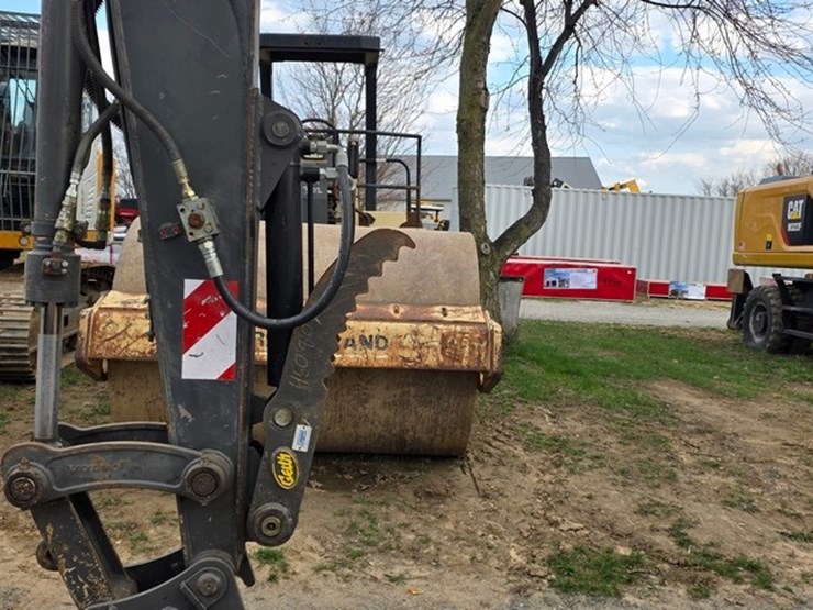 2008-volvo-ecr88-image-45