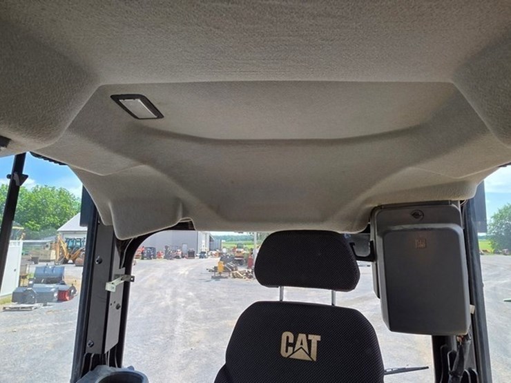 2021-caterpillar-d5-lgp-image-80