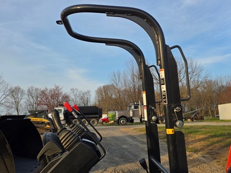 2023-kubota-u10-5-image-22