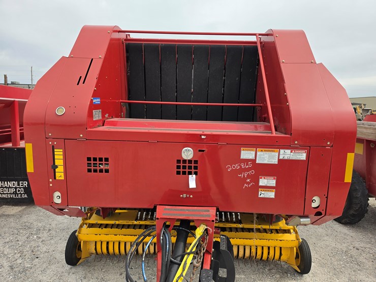 2013-new-holland-br7090-image-3