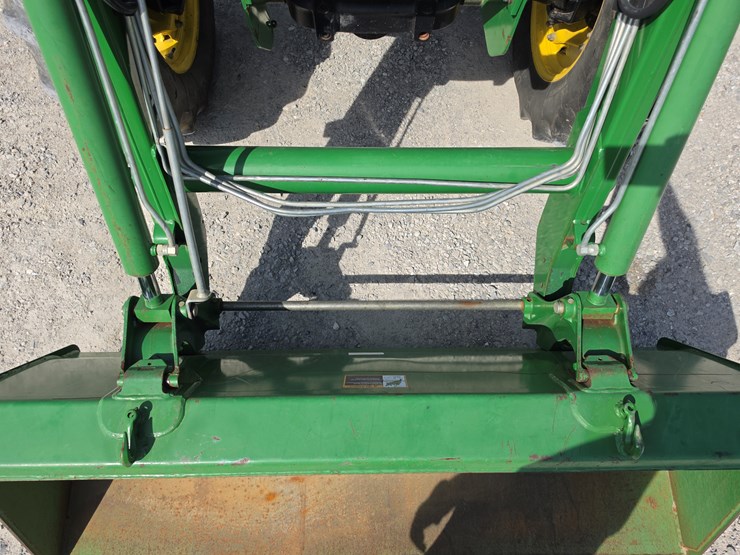 2009-john-deere-5101e-image-5