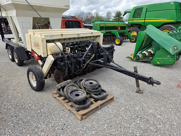 2015-truax-flxii-812-image-1