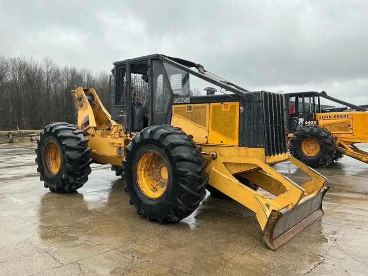 2012-deere-648-image-7