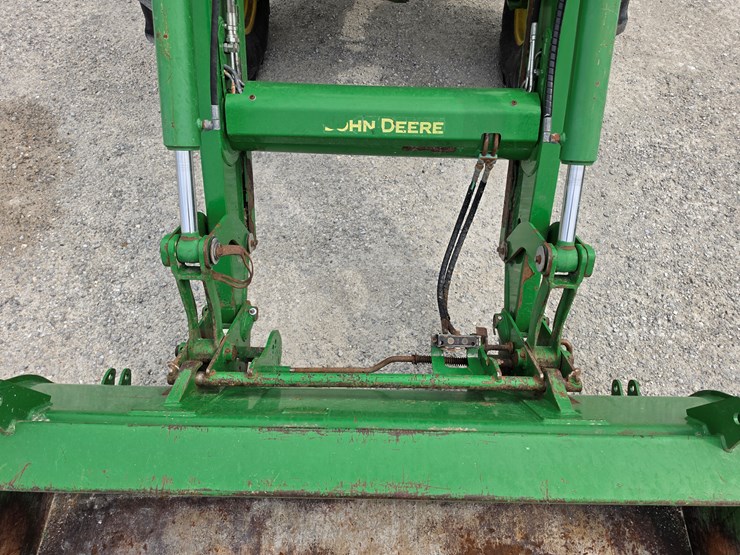 2017-john-deere-6120m-image-5