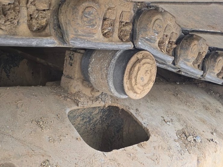 2012-deere-200d-lc-image-40