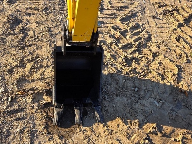 2022-kobelco-sk17sr-image-33