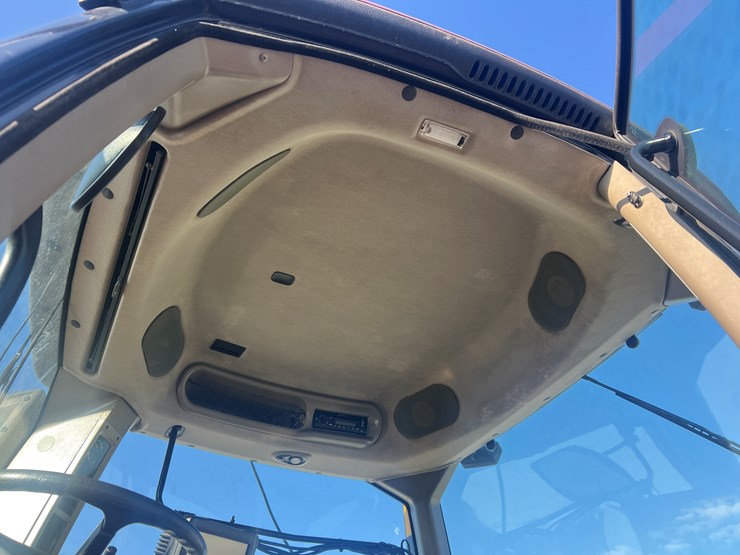 2011-case-ih-magnum-340-image-7