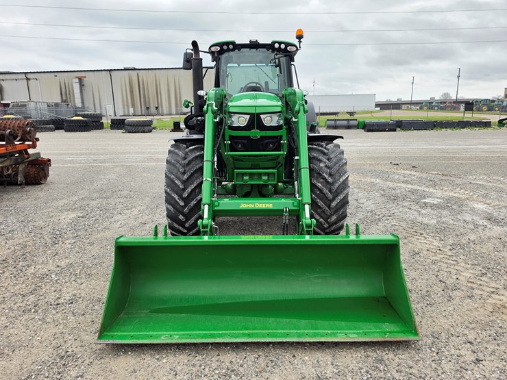 2023-john-deere-6155m-image-2