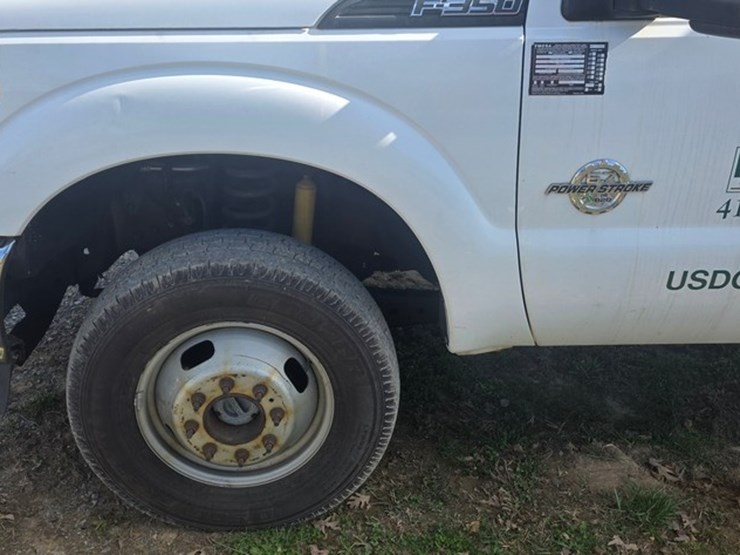 2014-ford-f350-image-8