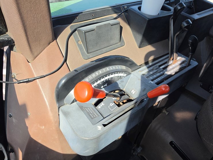 1984-john-deere-4050-image-9