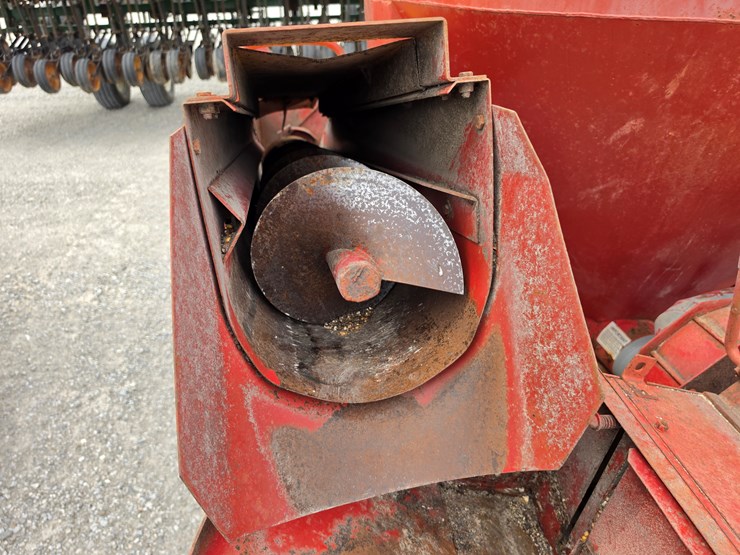 massey-ferguson-15-image-4