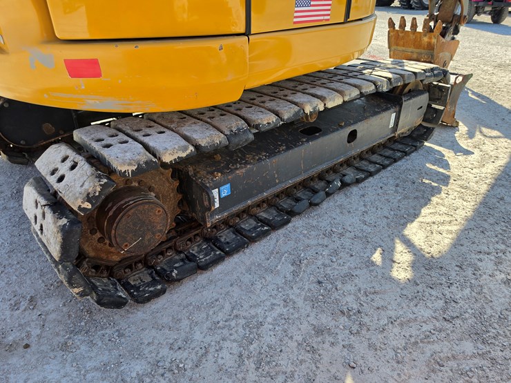 2018-deere-85g-image-19