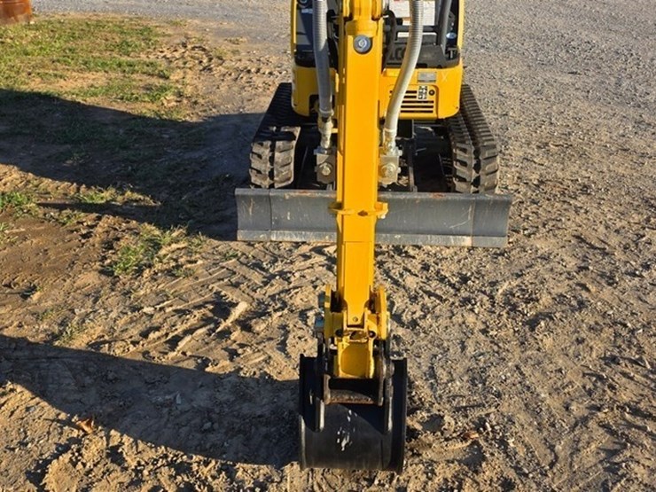 2022-kobelco-sk17sr-image-39