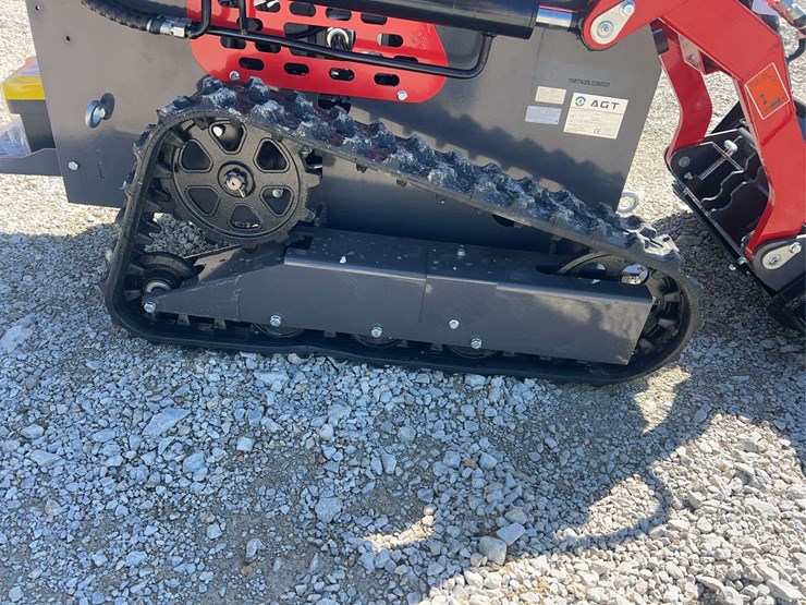 2026-agt-ysrt14-mini-skid-steer-image-11