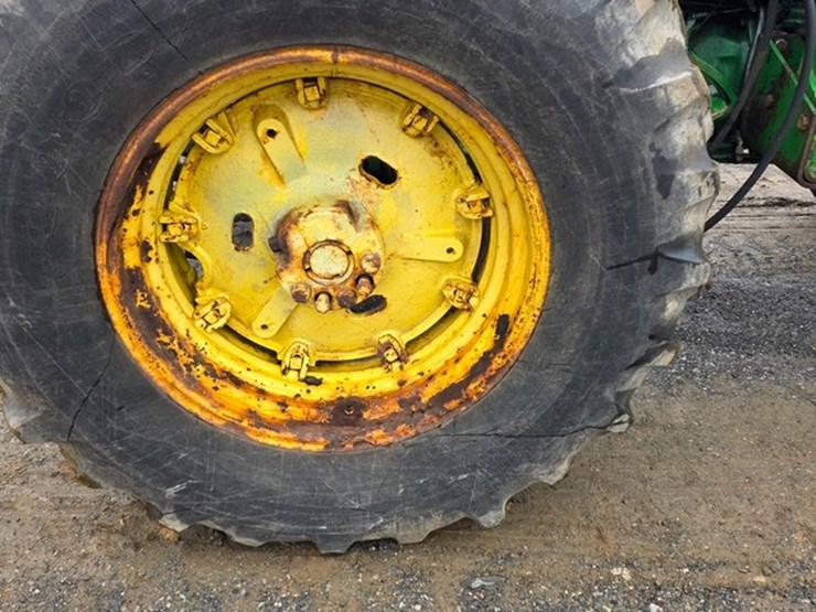 john-deere-2630-image-12