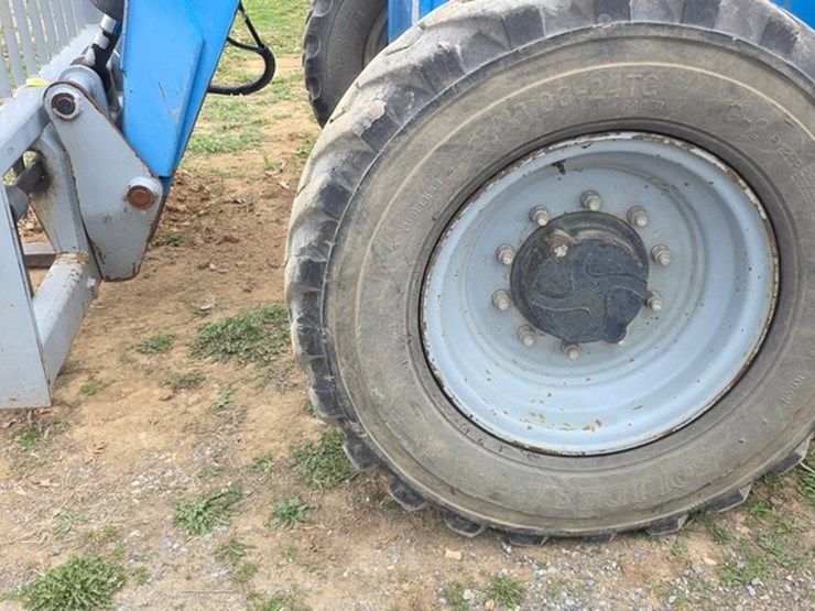 2011-genie-gth844-image-9