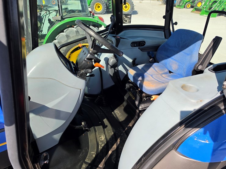 2013-new-holland-ts6.120-image-11