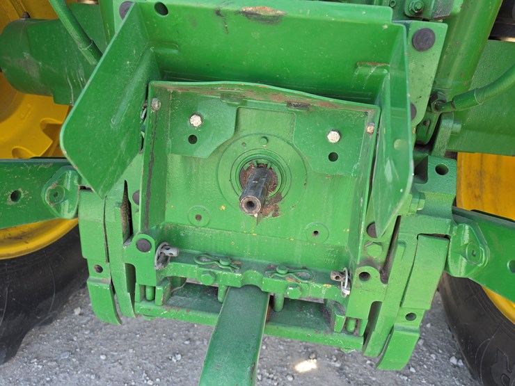 2016-john-deere-6145r-image-15