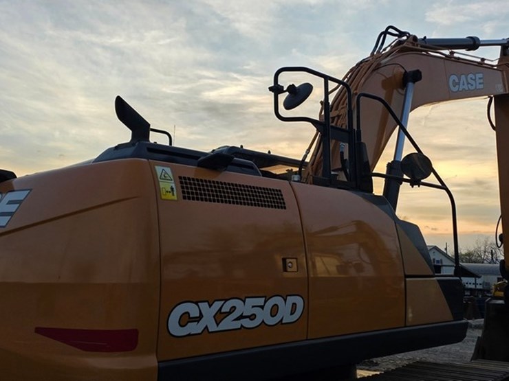 2022-case-cx250d-image-26