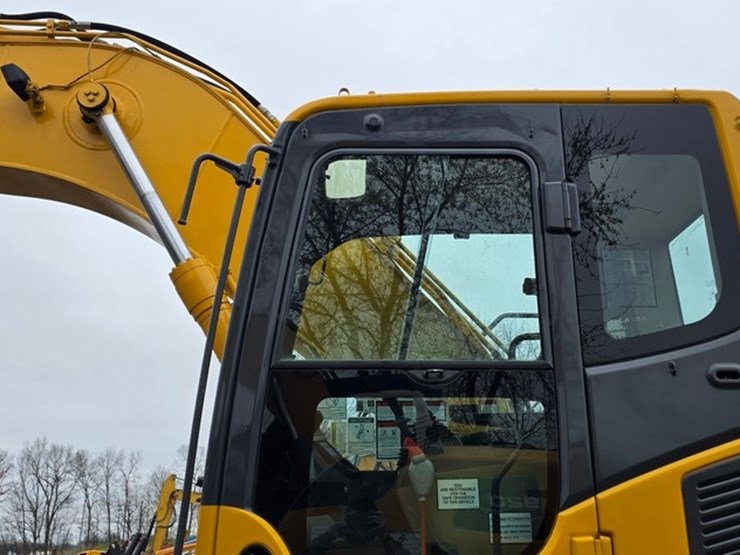 2012-komatsu-pc200-lc-8-image-34