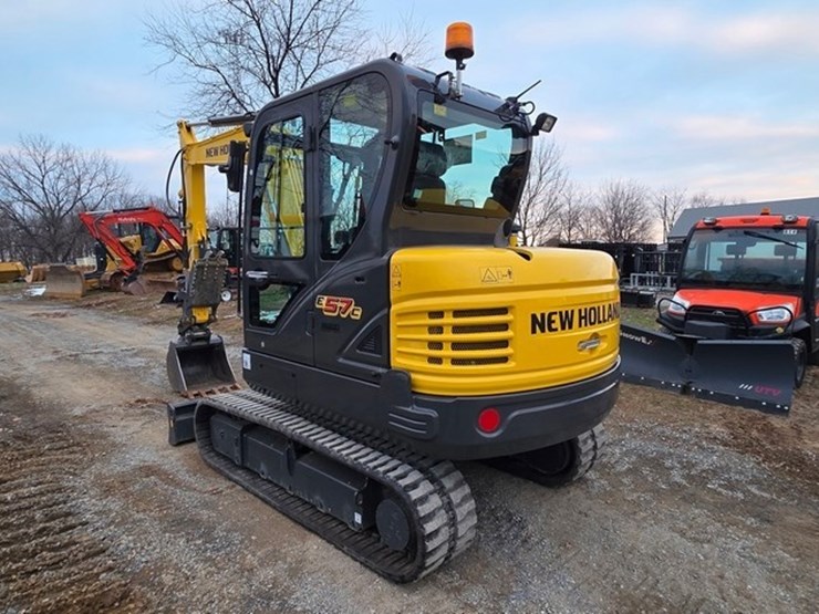 2020-new-holland-e57c-image-4