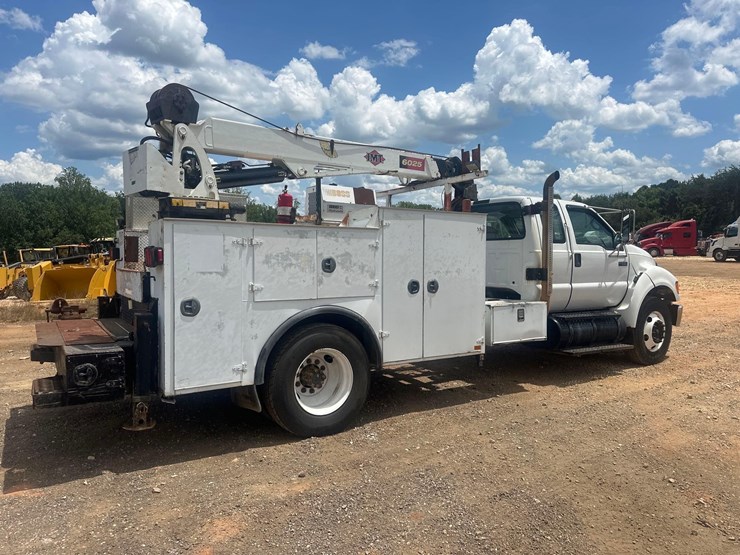 2005-ford-f650-image-4