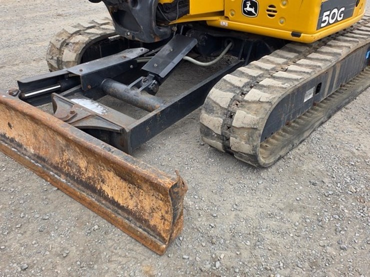 2019-deere-50g-image-11