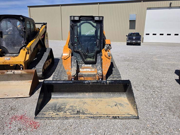 2021-case-tv450b-image-2