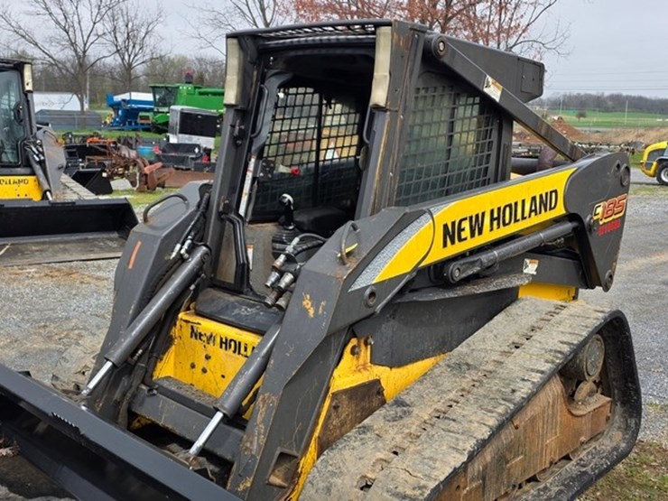 2010-new-holland-c185-image-35