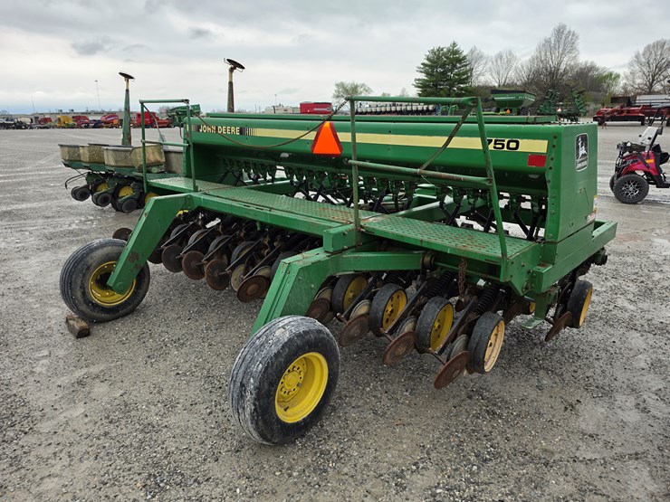1990-john-deere-750-image-8
