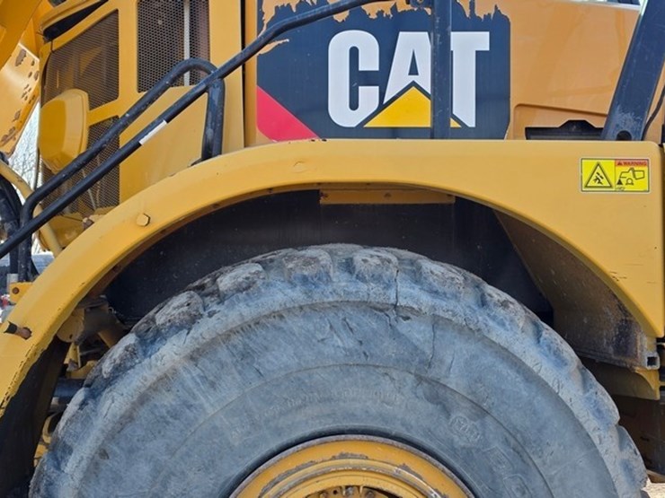 2014-caterpillar-740b-image-50