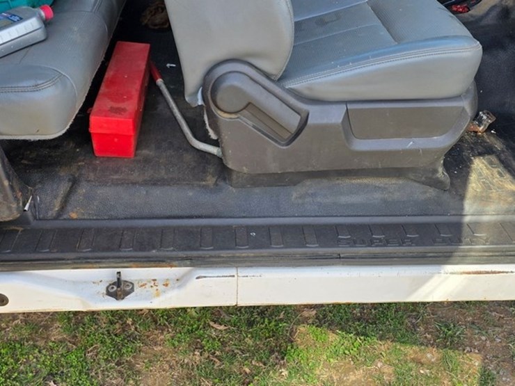 2014-ford-f350-image-46