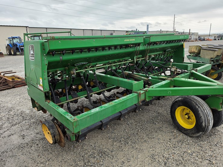 1990-john-deere-750-image-3